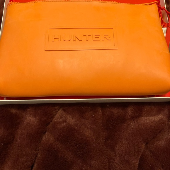 Hunter For Target Large Orange wristlet Size: 10" × 6.5" - Picture 2 of 9